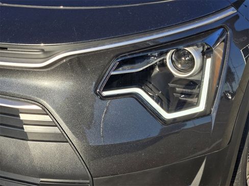 New 2026 Kia Niro EX image 6