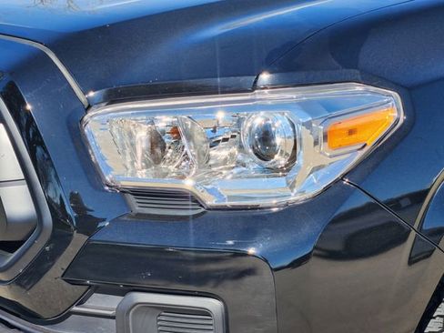 Used 2023 Toyota Tacoma SR image 6