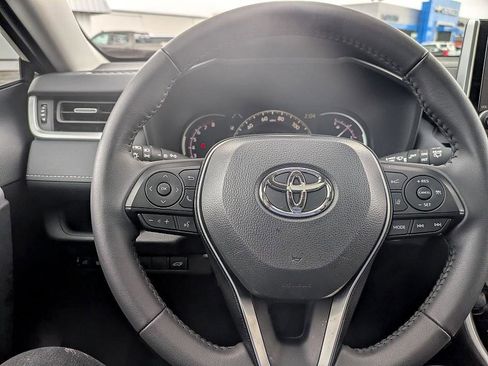 Used 2025 Toyota RAV4 XLE Premium image 20