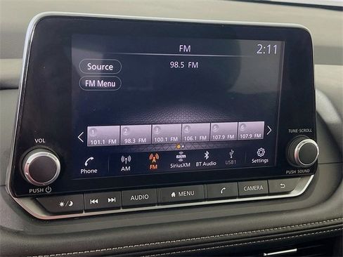 Used 2025 Nissan Rogue SV image 15