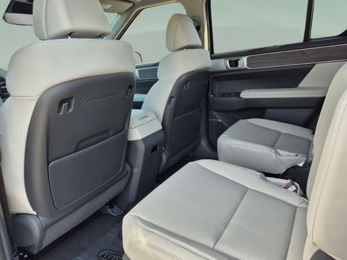 New 2026 Hyundai Santa Fe Limited AWD/4WD image 18