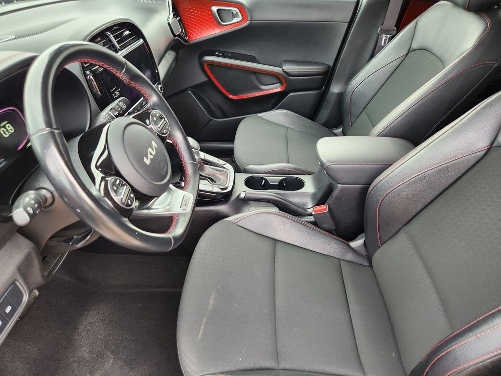 Certified 2024 Kia Soul GT-Line FWD image 12