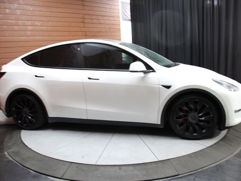 Used 2020 Tesla Model Y Performance image 50