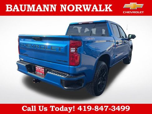 Used 2024 Chevrolet Silverado 1500 Custom w/ LPO, Dark Essentials Package AWD/4WD image 5