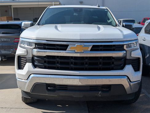 Used 2022 Chevrolet Silverado 1500 LT w/ Z71 Off-Road Package image 8
