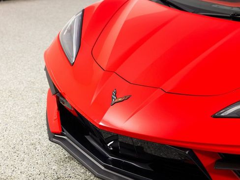 Used 2023 Chevrolet Corvette Stingray Premium Cpe w/ Z51 Performance Package image 4