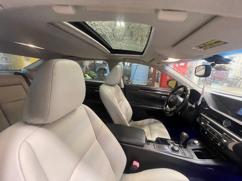 Used 2013 Lexus ES 350 w/ Premium Pkg FWD image 8