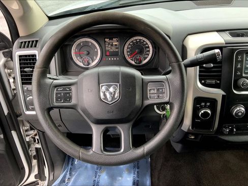 Used 2017 RAM 2500 SLT image 5