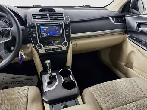 Used 2013 Toyota Camry LE FWD image 26