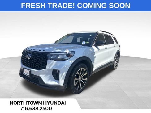 Used 2026 Ford Explorer ST-Line AWD/4WD image 1