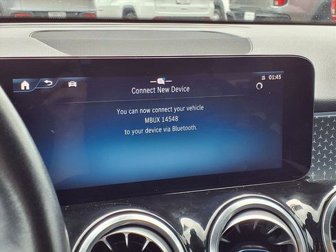 Used 2024 Mercedes-Benz GLB 250 4MATIC image 6