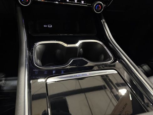 New 2026 Chevrolet Traverse RS w/ LPO, Floor Liner Package image 20