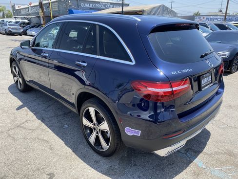 Used 2019 Mercedes-Benz GLC 350e 4MATIC w/ Premium Package image 10