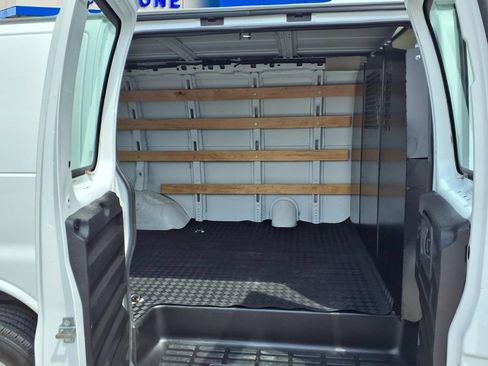 Used 2024 Chevrolet Express 2500 w/ Driver Convenience Package RWD image 24