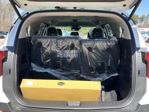 New 2026 Kia Carnival EX FWD image 29