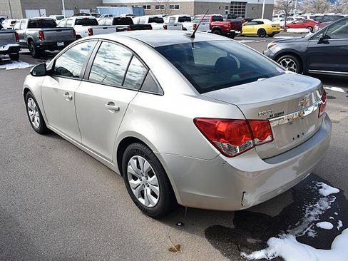 Used 2014 Chevrolet Cruze LS image 3