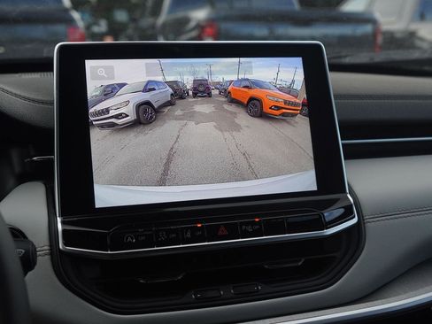 New 2026 Jeep Compass Limited image 24