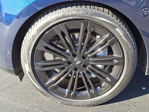 Used 2023 Land Rover Range Rover SE image 9