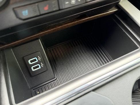 Used 2017 Ford F350 Platinum w/ Platinum Ultimate Package image 43