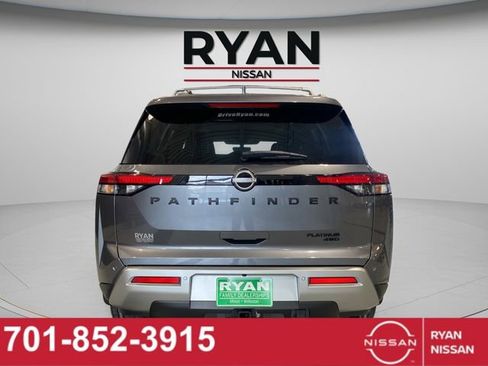 New 2025 Nissan Pathfinder Platinum image 12