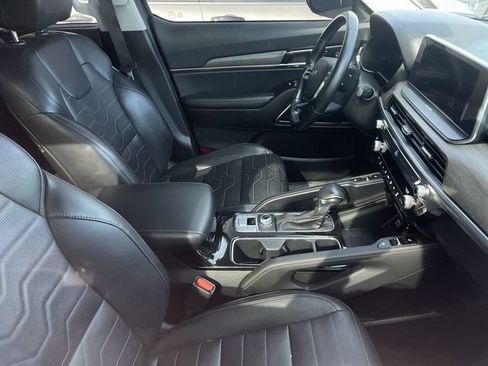 Used 2022 Kia Telluride SX w/ SX Prestige Package AWD/4WD image 11