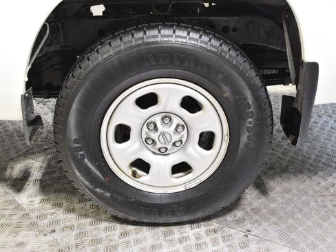 Used 2024 Nissan Frontier S w/ Technology Package image 36