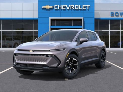 New 2026 Chevrolet Equinox EV LT w/ Comfort Package FWD image 6