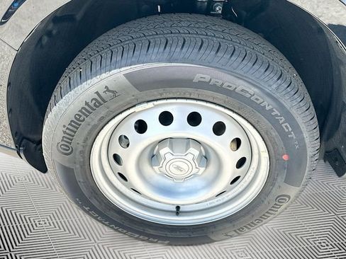 New 2026 Ford Maverick XL image 18