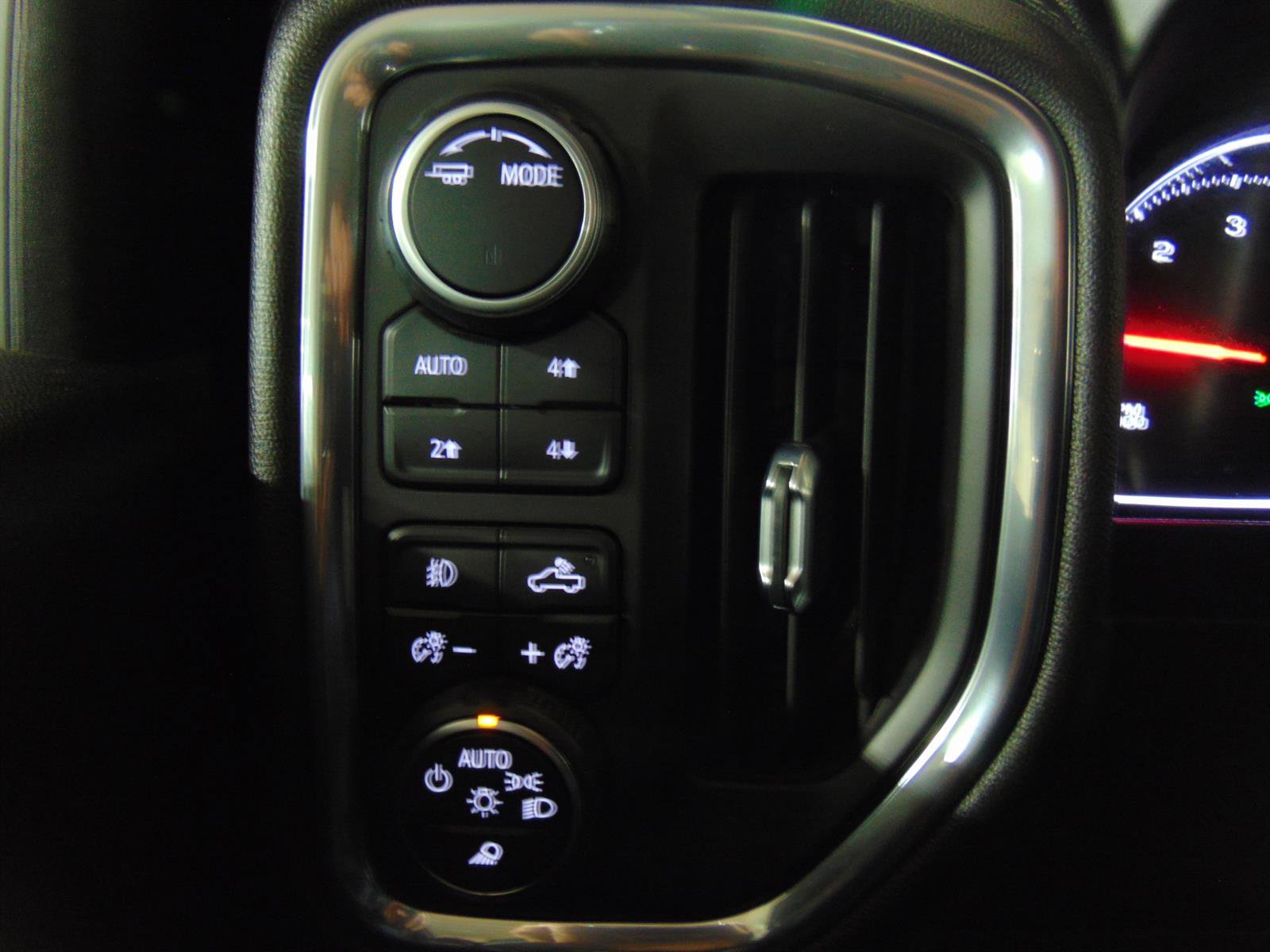 Used 2022 Chevrolet Silverado 2500 LTZ w/ Z71 Off-Road Package AWD/4WD image 14