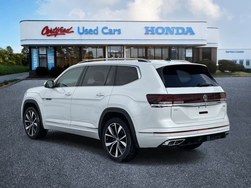 Used 2024 Volkswagen Atlas SEL Premium R-Line image 3