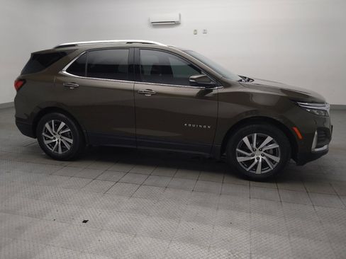 Used 2023 Chevrolet Equinox Premier AWD/4WD image 11