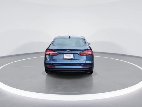 Used 2019 Ford Fusion SE FWD image 7