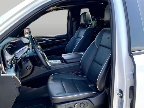 Used 2023 Cadillac Escalade Sport AWD/4WD image 8