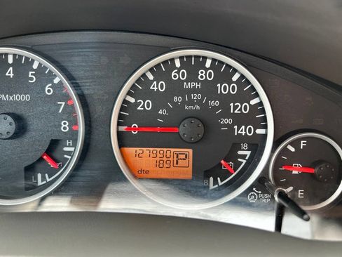 Used 2017 Nissan Frontier SL w/ Moonroof Package AWD/4WD image 25