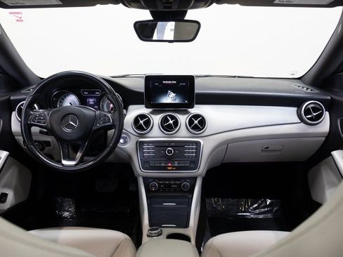 Used 2015 Mercedes-Benz CLA 250 image 20