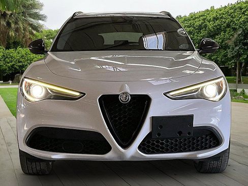 Used 2021 Alfa Romeo Stelvio Sprint w/ Nero Edizione RWD image 2
