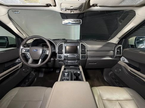 Used 2018 Ford Expedition Max XLT w/ Equipment Group 202A AWD/4WD image 25