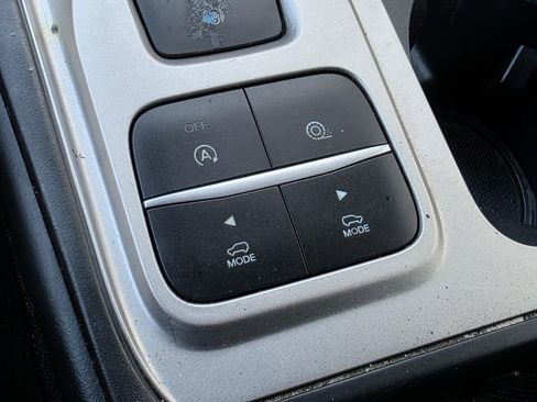 Used 2020 Ford Explorer XLT w/ Class III Trailer Tow Package image 30