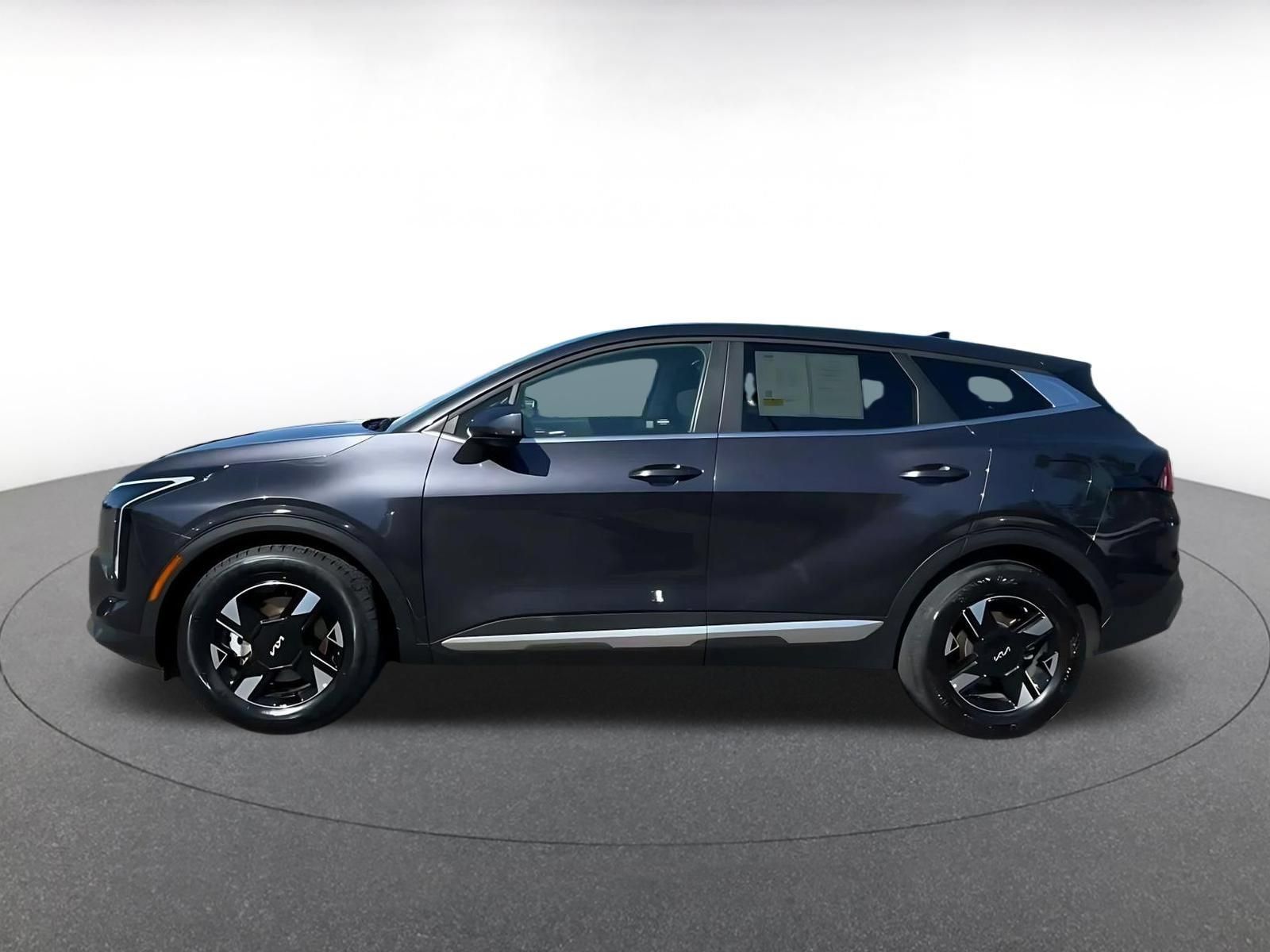 Used 2026 Kia Sportage LX FWD image 8