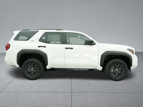 Used 2026 Toyota 4Runner SR5 AWD/4WD image 31