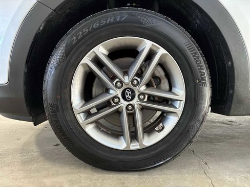 Used 2017 Hyundai Santa Fe Sport image 18