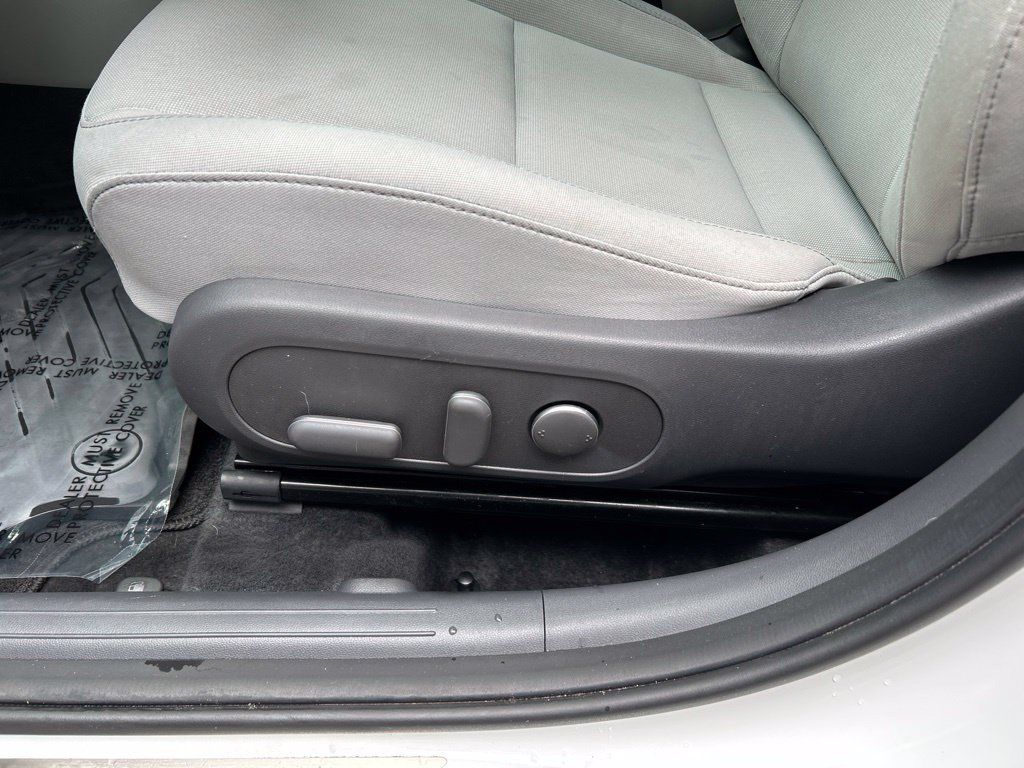 Used 2025 Hyundai Kona SEL FWD image 16
