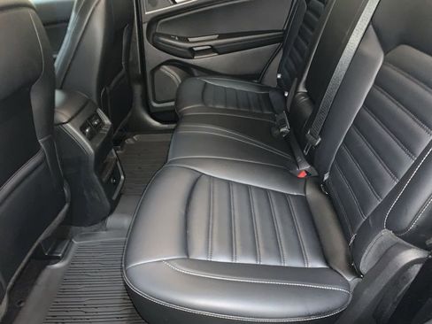 Used 2024 Ford Edge SEL image 13