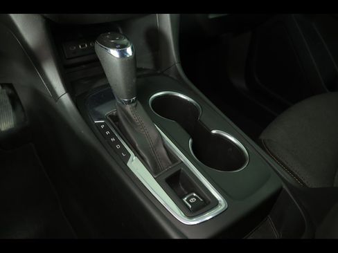 Used 2020 Chevrolet Equinox LT w/ Driver Convenience Package image 26