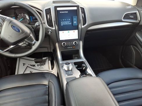 Certified 2024 Ford Edge SEL w/ Convenience Package AWD/4WD image 11