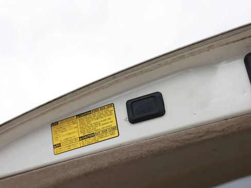 Used 2006 Lexus RX 330 image 16