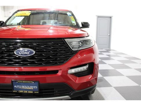 Used 2022 Ford Explorer Limited w/ Equipment Group 301A image 8