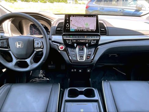 Certified 2025 Honda Odyssey Touring image 16