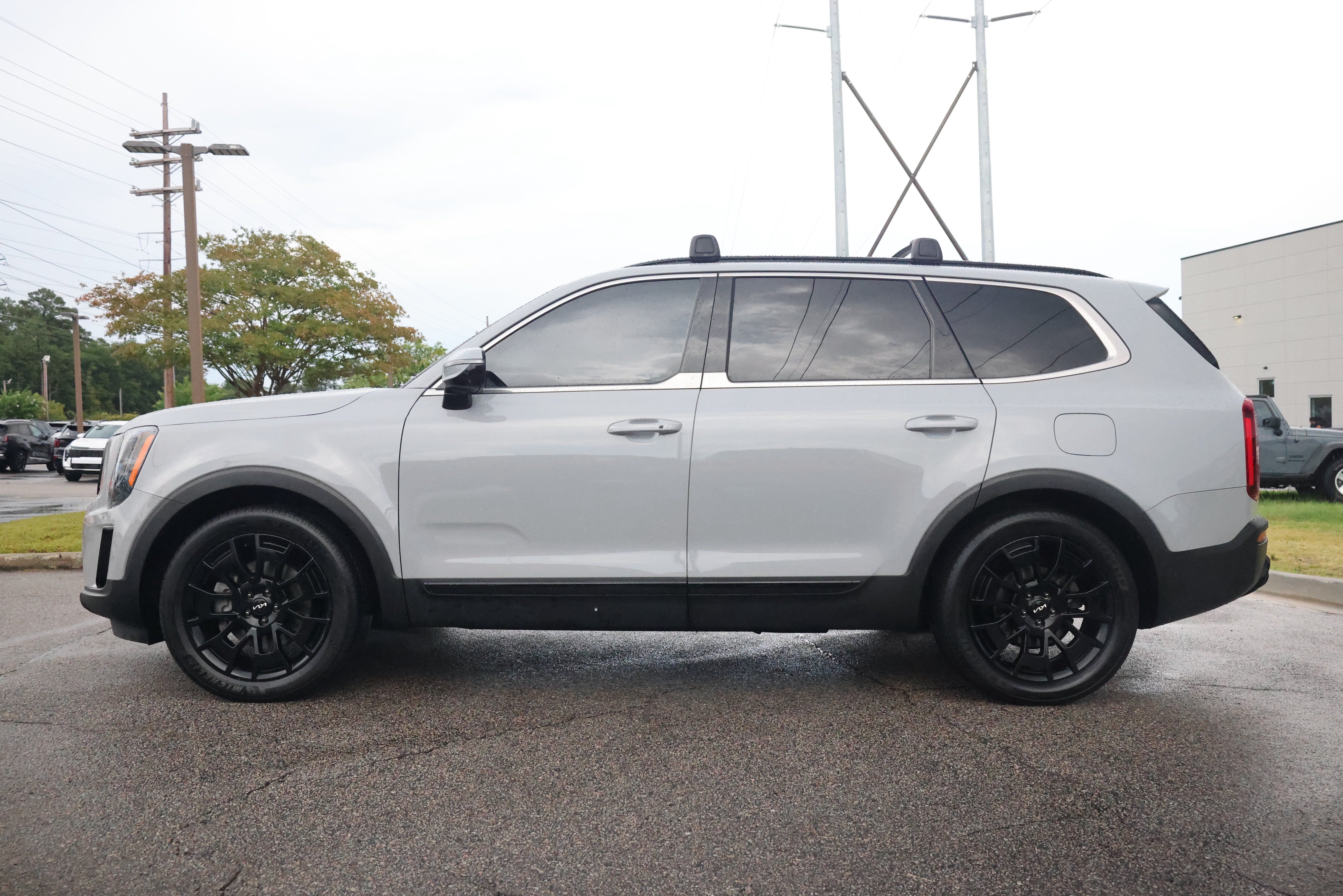 Used 2022 Kia Telluride SX w/ SX Prestige Package AWD/4WD image 2