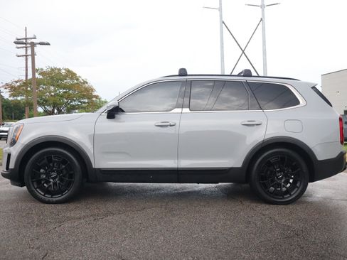 Used 2022 Kia Telluride SX w/ SX Prestige Package AWD/4WD image 2